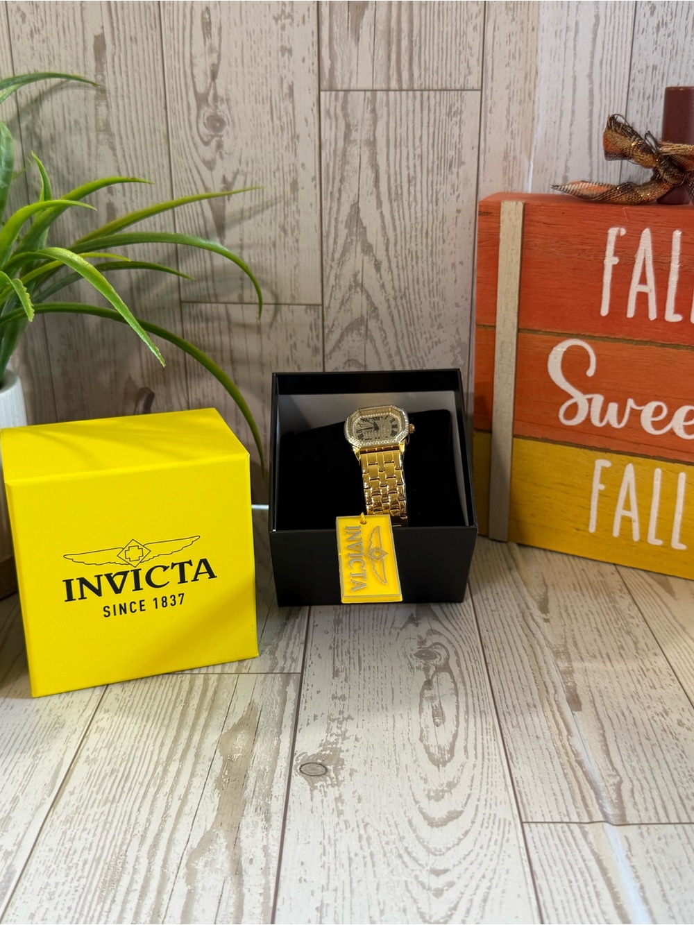 Invicta Men's Gold Tone Bracelet Watch with Yellow Presentation Box